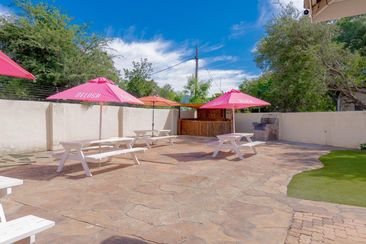 Green Lagoon Guest House Gaborone Esterno foto