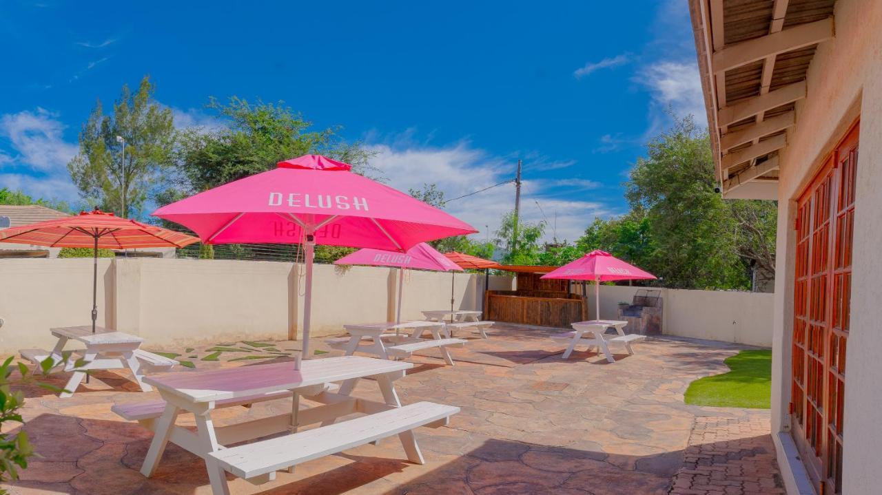 Green Lagoon Guest House Gaborone Esterno foto